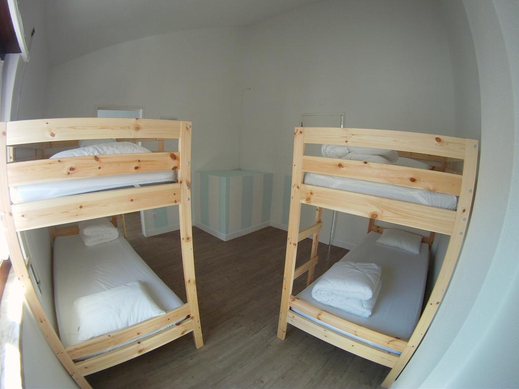 Bed 4-Bed Mixed Dormitory Room
